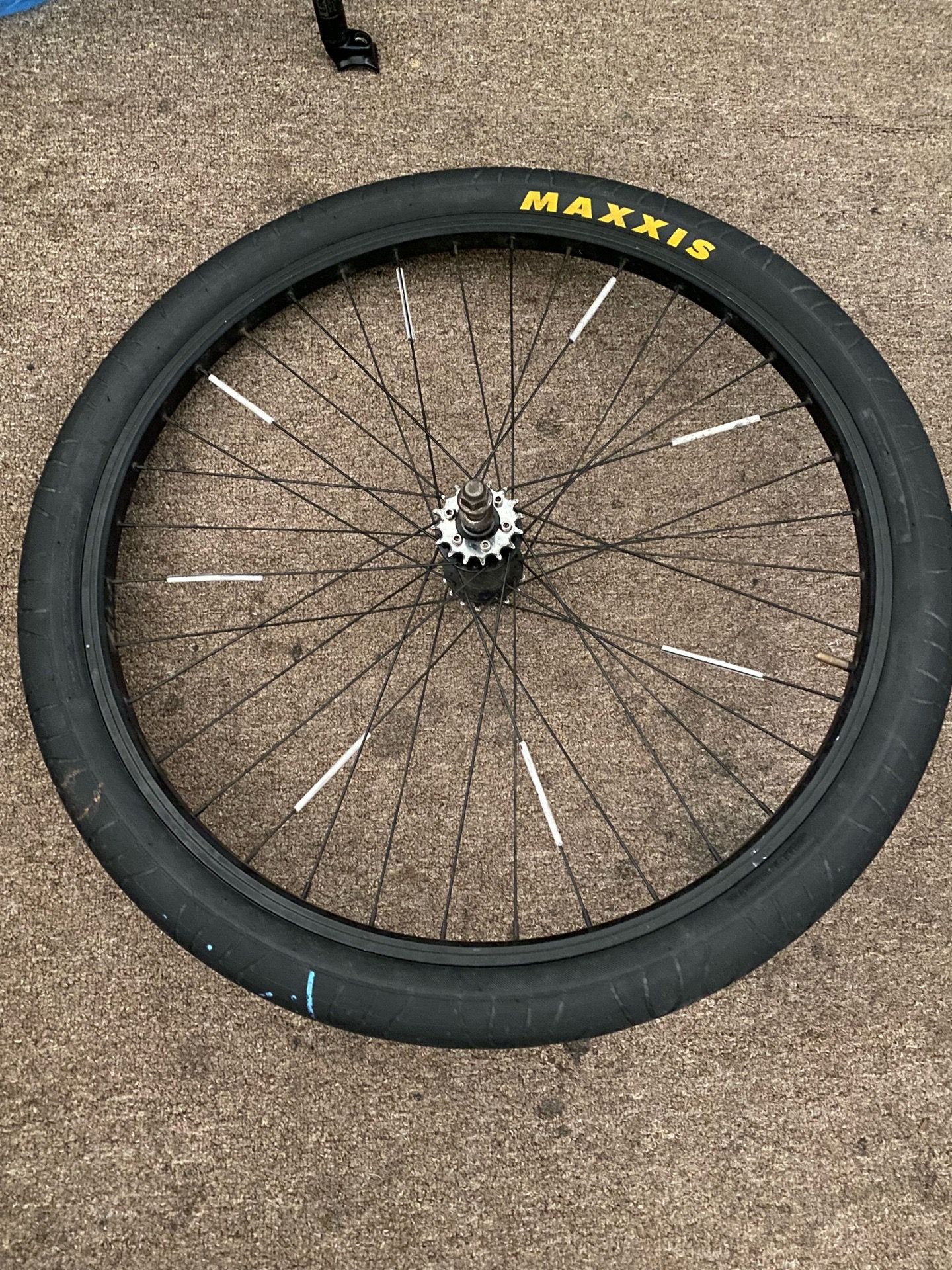 Goon back rim and front rim for Sale in Oxnard, CA - OfferUp