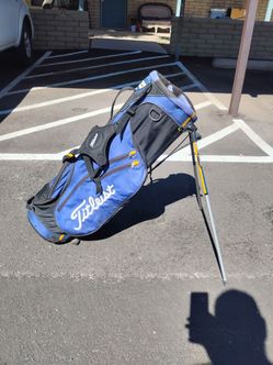 Titleist Standbag! Golf Clubs!