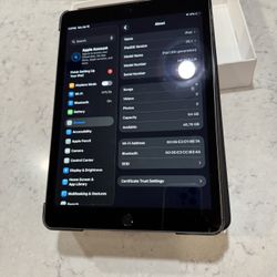 Apple iPad 9th Gen, 64gb, Wi-Fi, Case, Charger