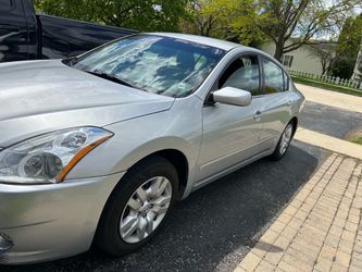 Nissan Altima 2010 177k miles