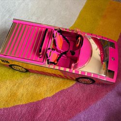 Lol surprise omg doll gold pink car. Light scuffs and scratches to car. $10