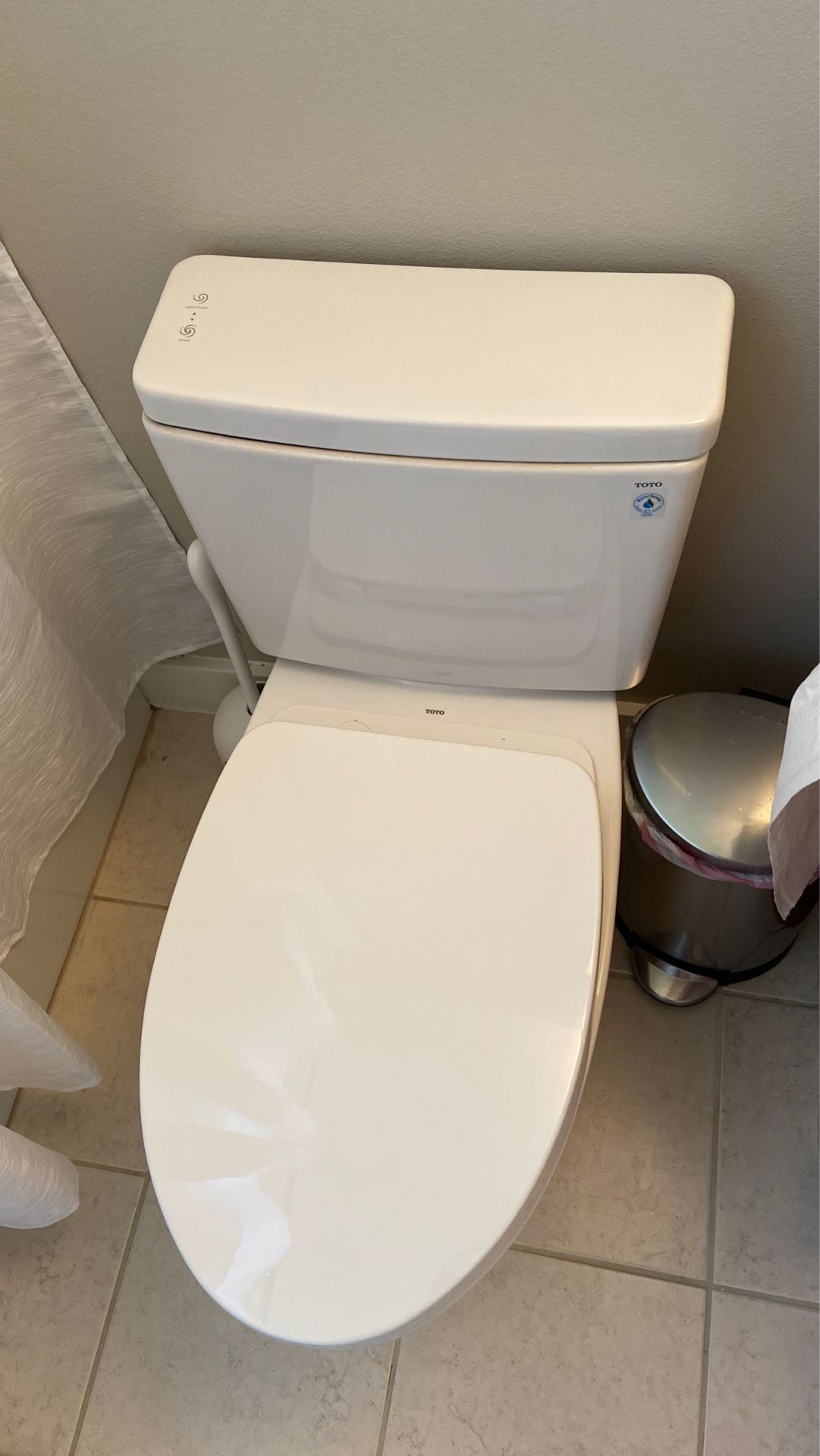 Toto Drake Dual Flush Toilets (x3) like new! for Sale in Kirkland, WA