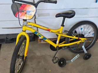 Gt kids bike with training wheels
