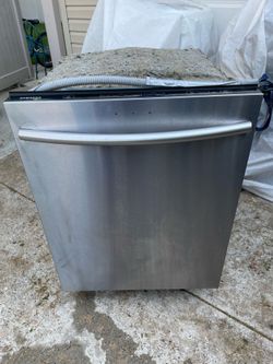 Sansung dishwasher machine 24X24