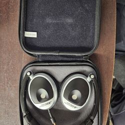 Bose On-Ear Wired Headphones Black

