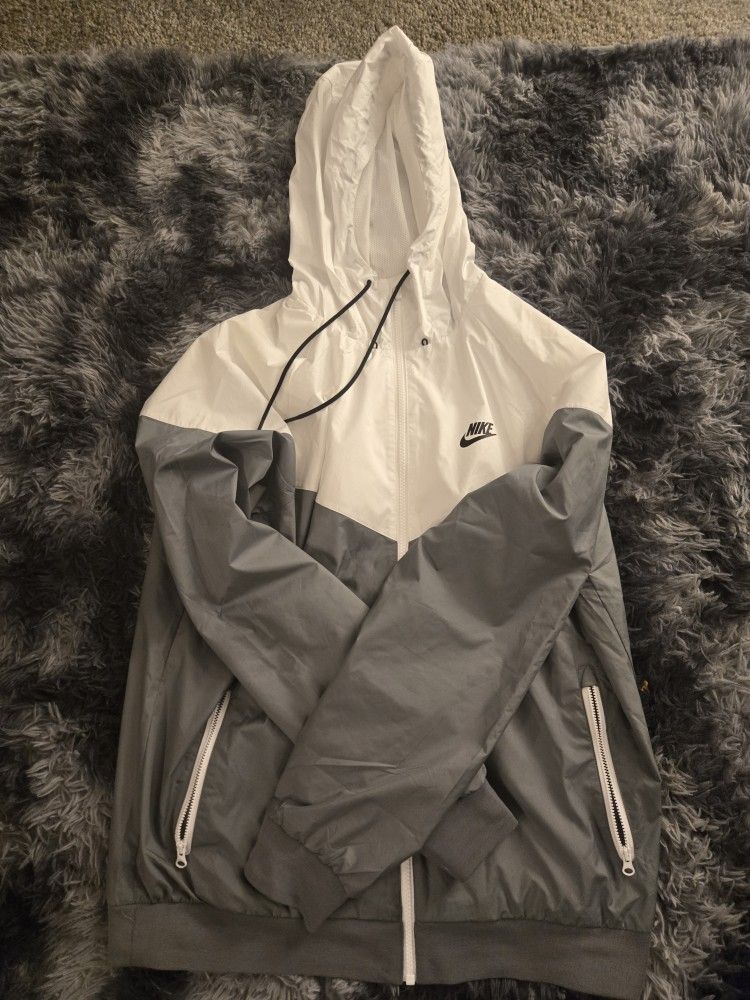 Nike Windbreaker . Size L
