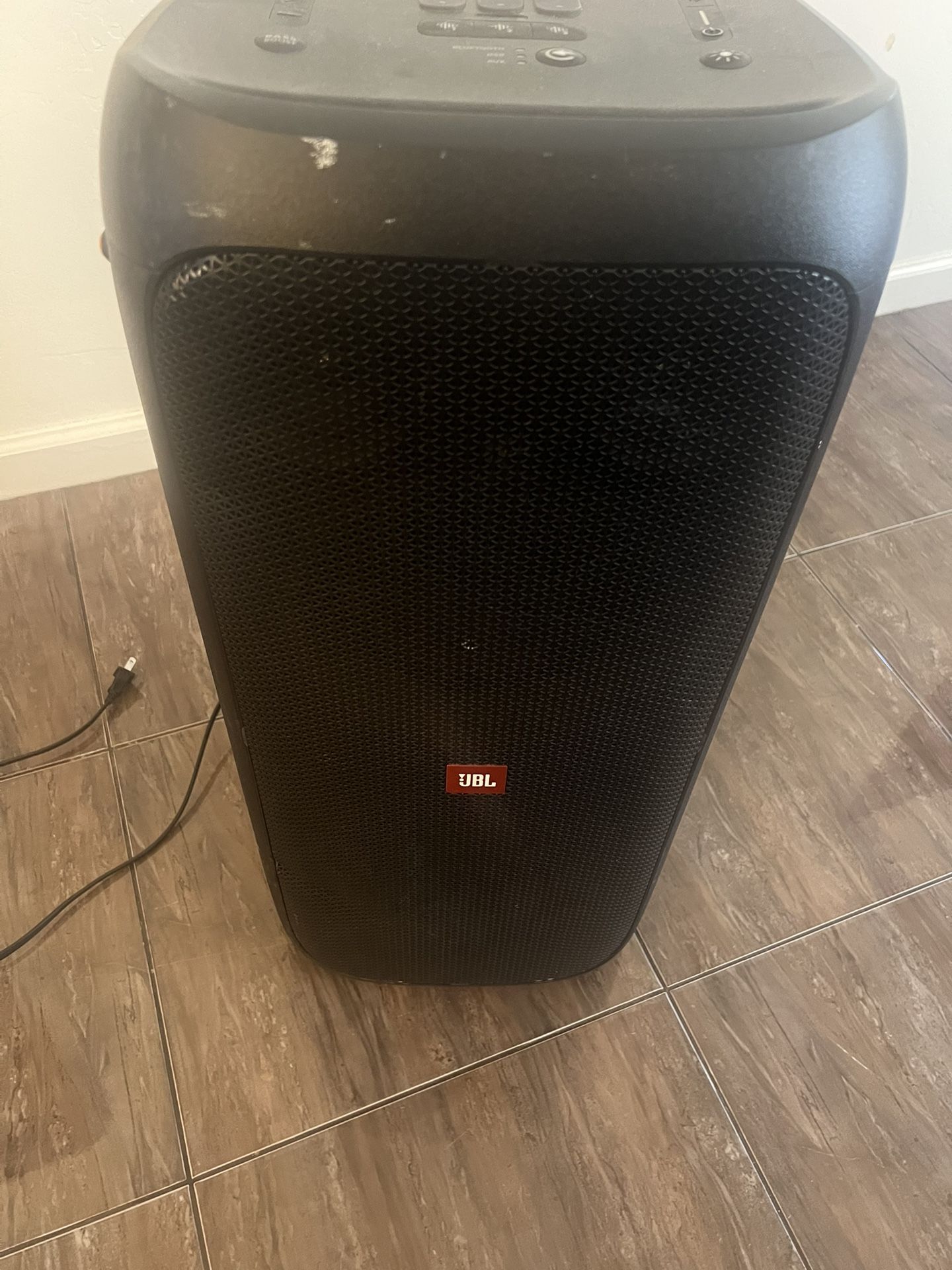 JBL 310 Speaker For SALE