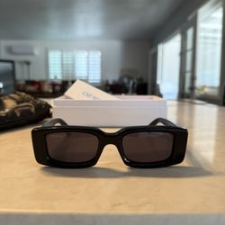Off-White Arthur Sunglasses 