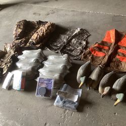 Duck Hunting Decoys M/L Jacket,raincoat And Pants Along With Blind