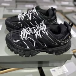 Track Runners — Worn Twice