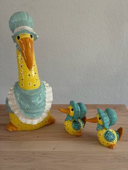Vintage 1985 Ceramic Mother Goose & Ducklings Figurine Set - Signed 3pc
