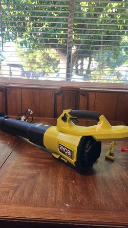 RYOBI 40V HP Brushless Whisper Series 180 MPH 800 CFM Cordless Battery Leaf Blower