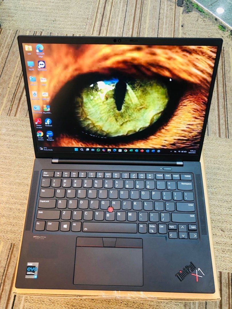 Lenovo ThinkPad X1 Carbon i7 8th Generation Laptop Computer,
