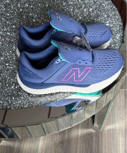 New Balance women’s sneakers
