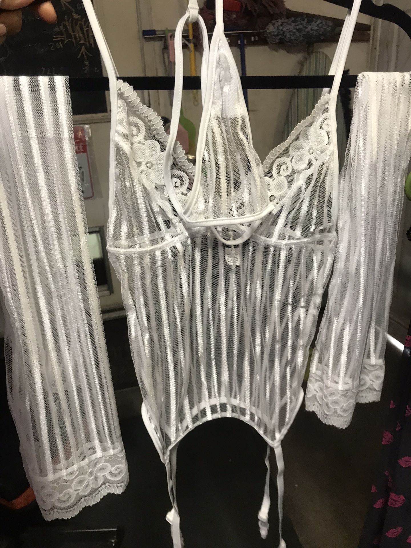 Lingerie 15$ Sets Or 40 Sets For 250$