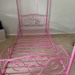 Twin Canopy Bed 
