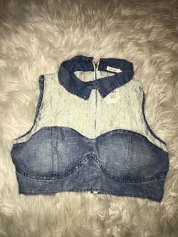 Women’s crop top size small
