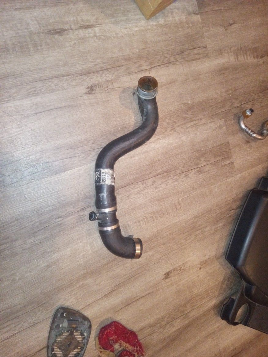 2006 Mercedes Cls500/E500 Upper Radiator Hose Part No. 211(contact info removed) & 51458
