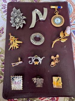 12 Vintage Brooches