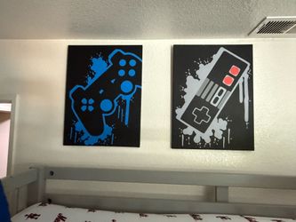 Custom made video game controller canvas pictures