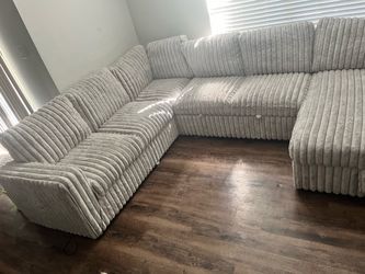 Pull-Out Sectional Sofa with Charging Ports – Moving Sale