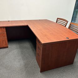 Office Desks Credenza And Chairs