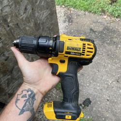 Dewalt 20v Max  Drill/friver