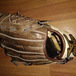 Mizuno Youth Baseball Glove 