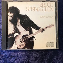BRUCE SPRINGSTEEN - Born to Run - CD - VG+ w/ FOLD OUT BOOKLET