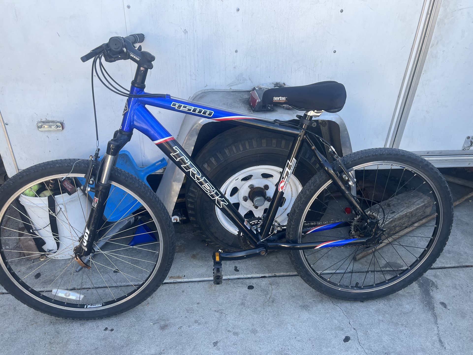 4500 Trek Mountain Bike 