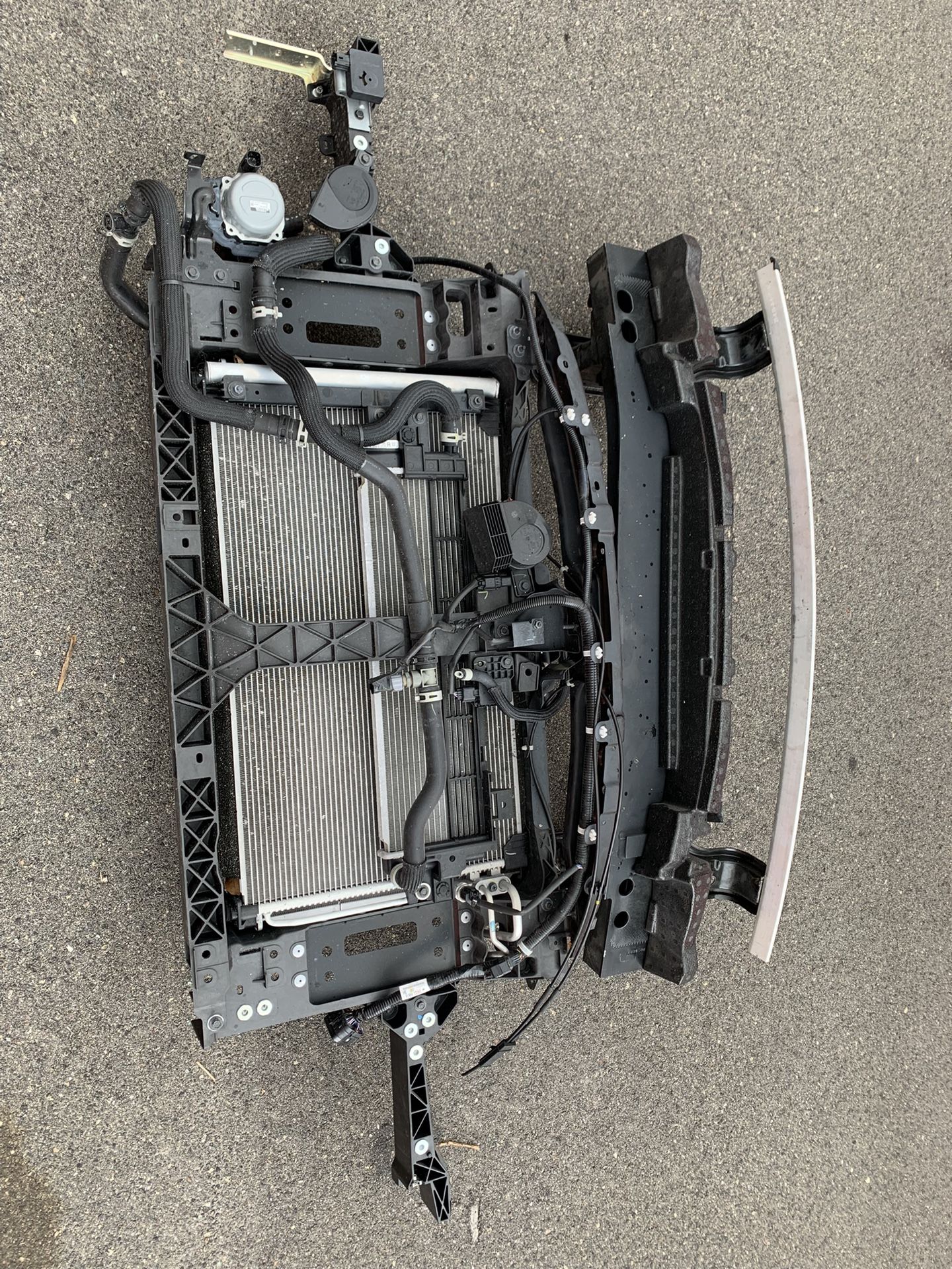 INFINITI Q50 RADIATOR SUPPORT