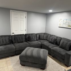 FREE DELIVERY AND INSTALLATION - 🚚 Brand New in Box 📦 Gray 7 Pieces Modular Set