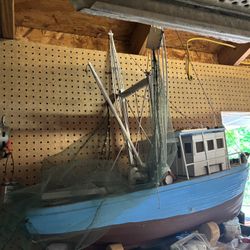 RC Shrimp Boat