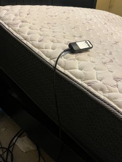 Quuen Mattress with bed frame Electric Lift