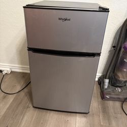 Whirlpool Mini Fridge with Freezer