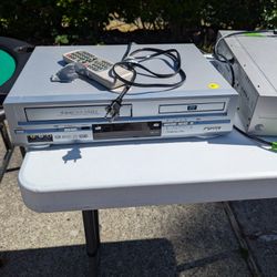 VCR/DVD Player With Remote