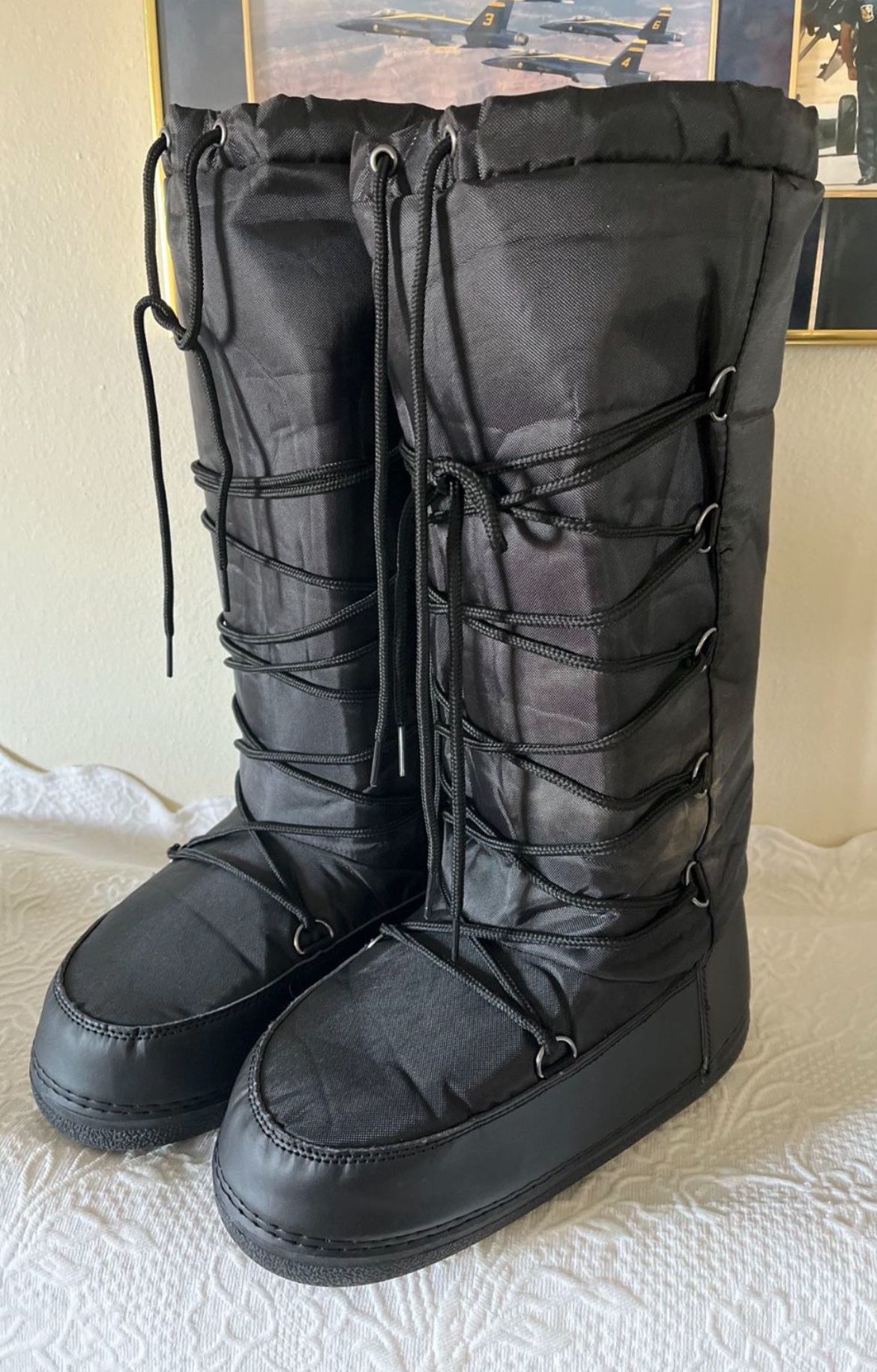 Truffell Collection High Leg Snow Boots, Black, Flexable Front Cross Lace. Size S