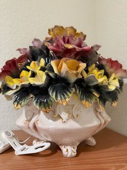 Capodimonte Style Porcelain Flower Bouquet Figurine