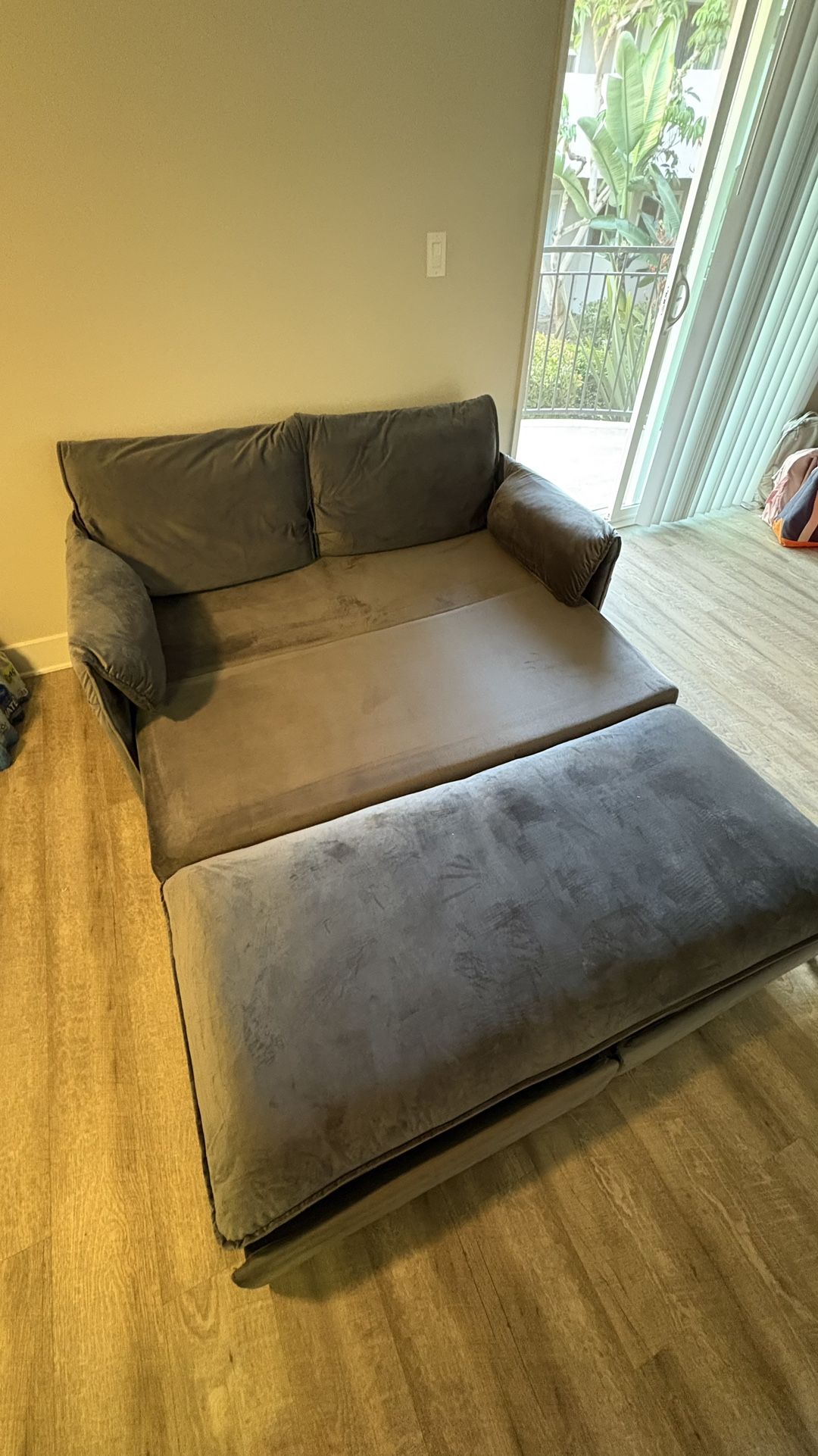 Sofa Bed / Couch Sleeper