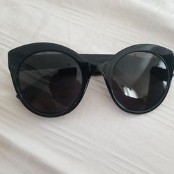 Gucci Sunglasses Cat Eye Style Vintage