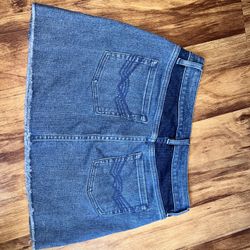 Miranda Lambert, jean skirt
