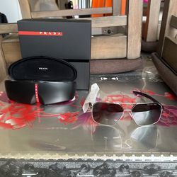 PRADA POLAR GRAY !