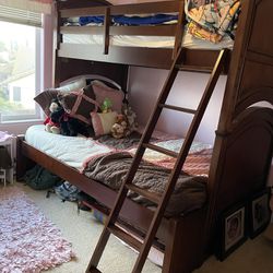 Bunk Bed (Full Size Lower & Twin Size Upper)