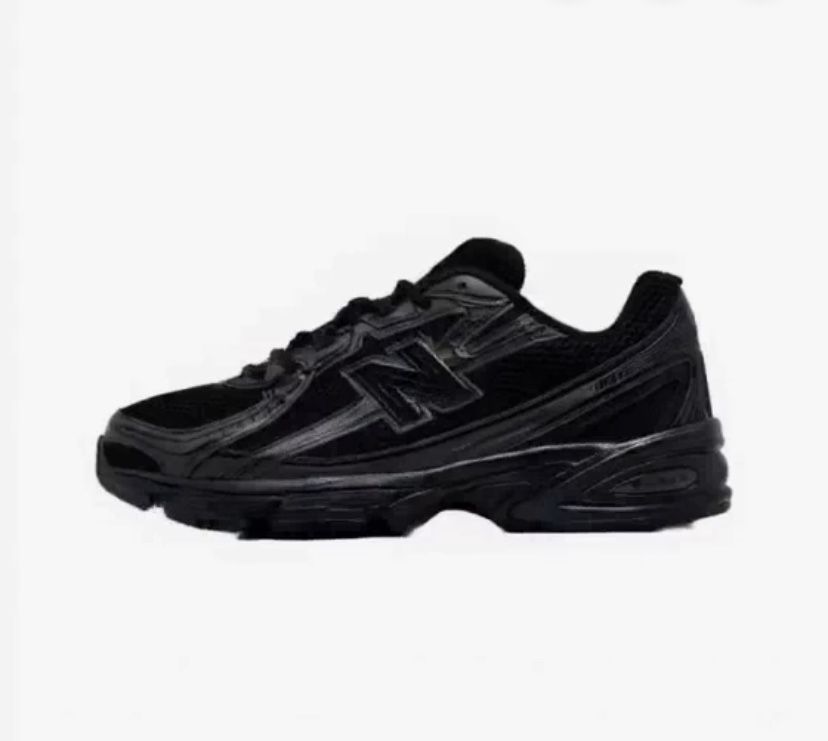 New Balance Black Cats