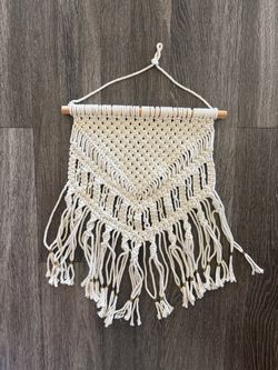 Macrame wall hanging