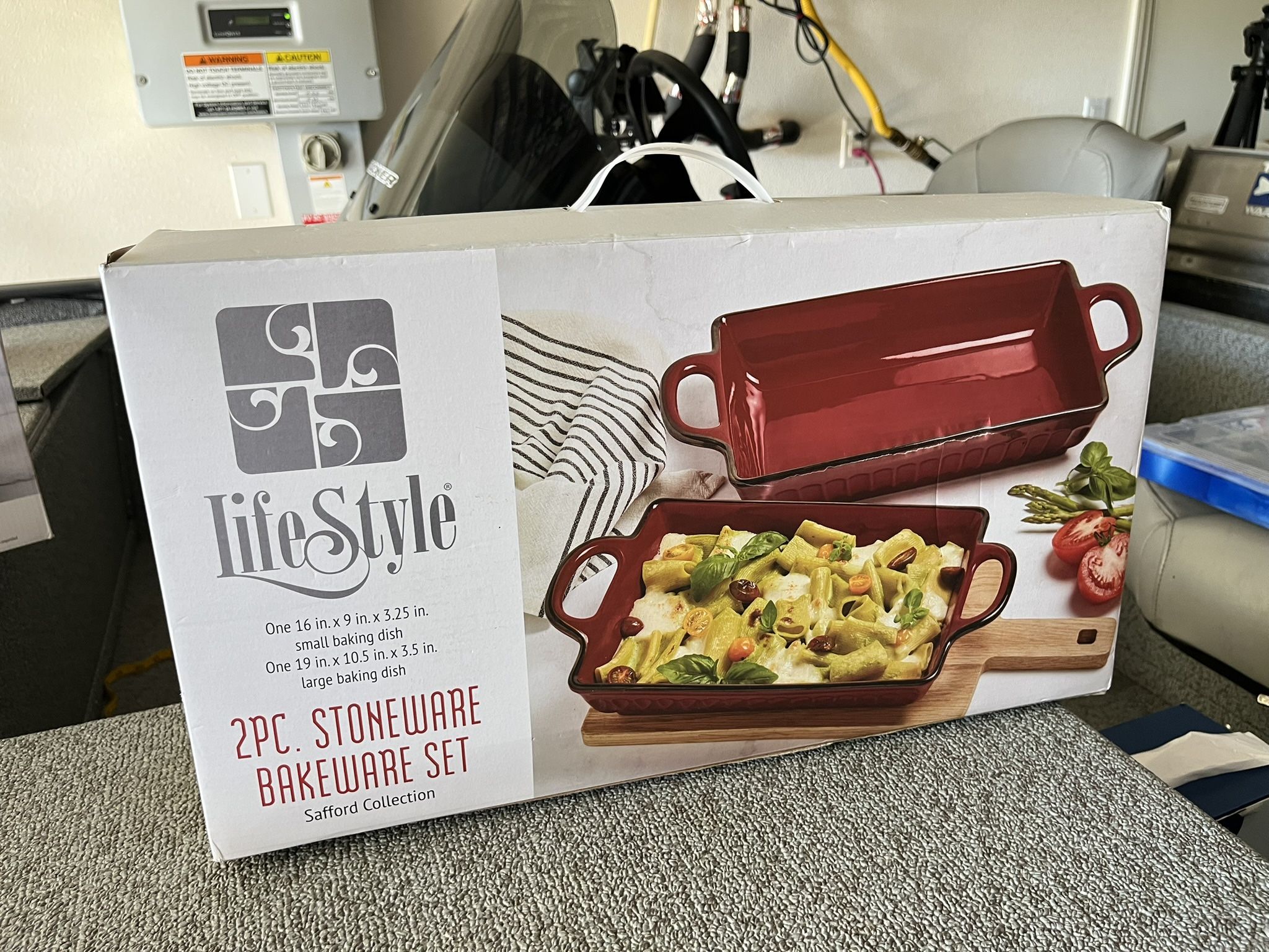 2 Piece Stoneware Bakeware Set