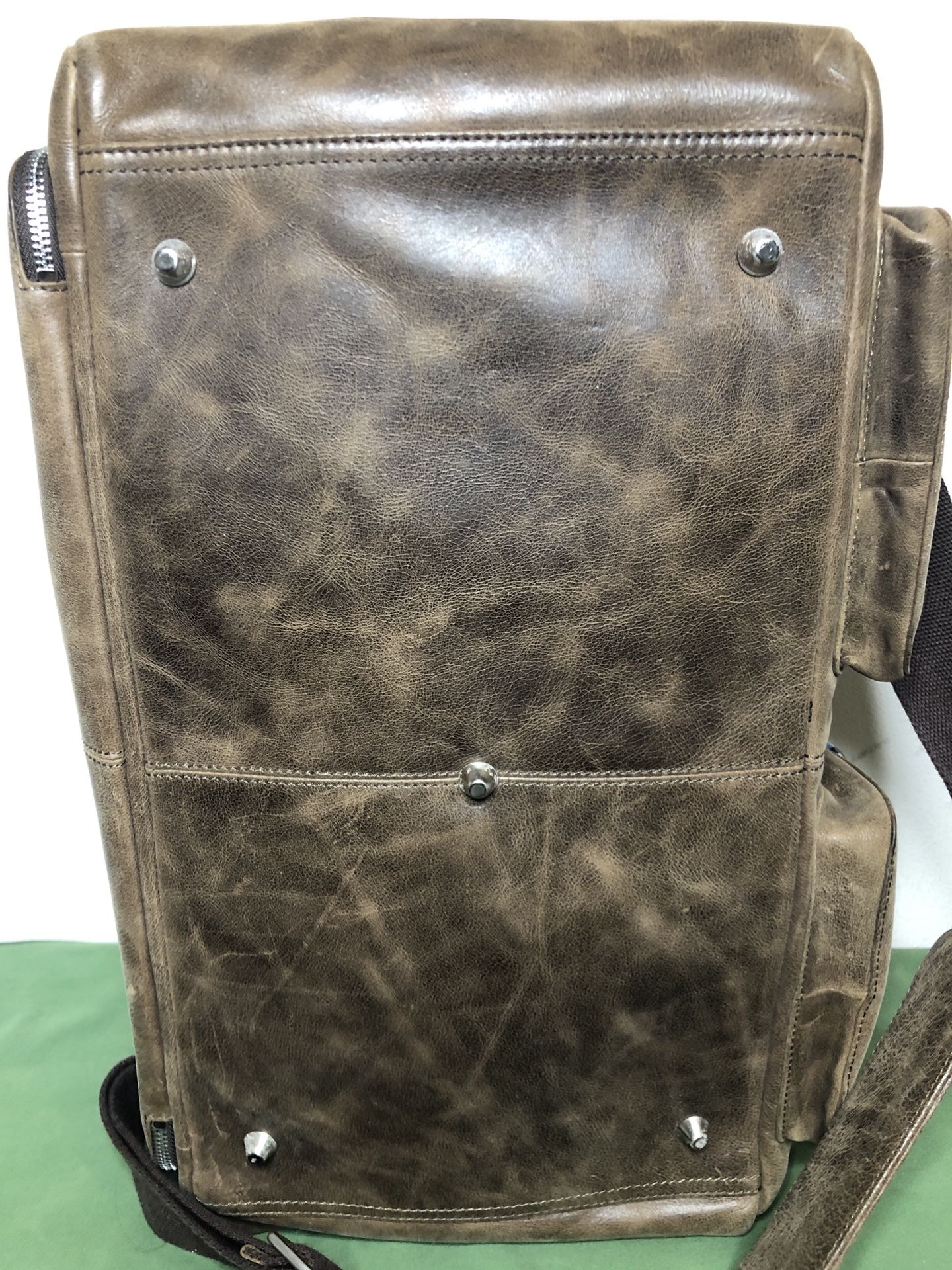 Brand New Seattle RIAN Leather Sports Duffle Bag