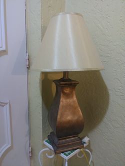 Very nice table lamp with shade