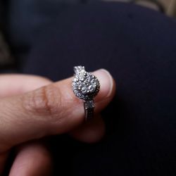 10k White Gold Engagement Ring 