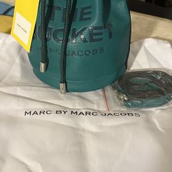 Marc Jacobs Bucket Bag